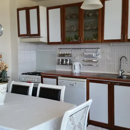 Lal Apartment *